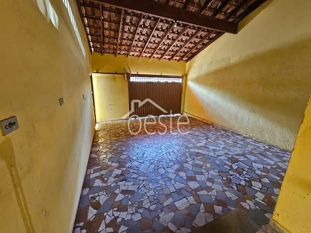 Casa com 264m² 3 quartos e 2 banheiros, à venda, no bairro Jardim Batagin em Santa Bárbara D'Oeste