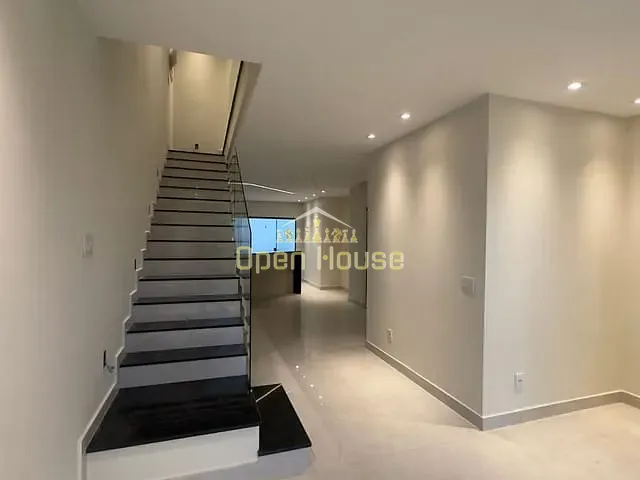 Casa com 170m² 3 quartos e 3 banheiros, à venda, no bairro Jardim Belvedere em Volta Redonda