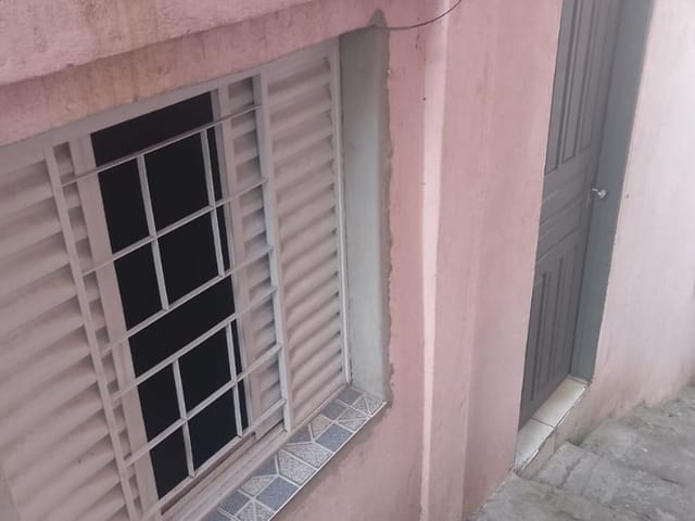 Casa com 22m² 1 quarto e 1 banheiro, para alugar, no bairro Parque Santo Amaro em São Paulo