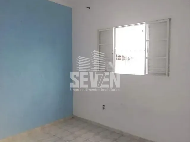 Casa com 222m² 3 quartos e 1 banheiro, à venda, no bairro Parque São João em Bauru