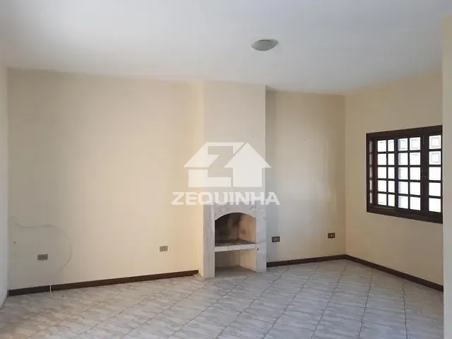 Casa com 375m² 4 quartos e 1 banheiro, à venda, no bairro City Bussocaba em Osasco