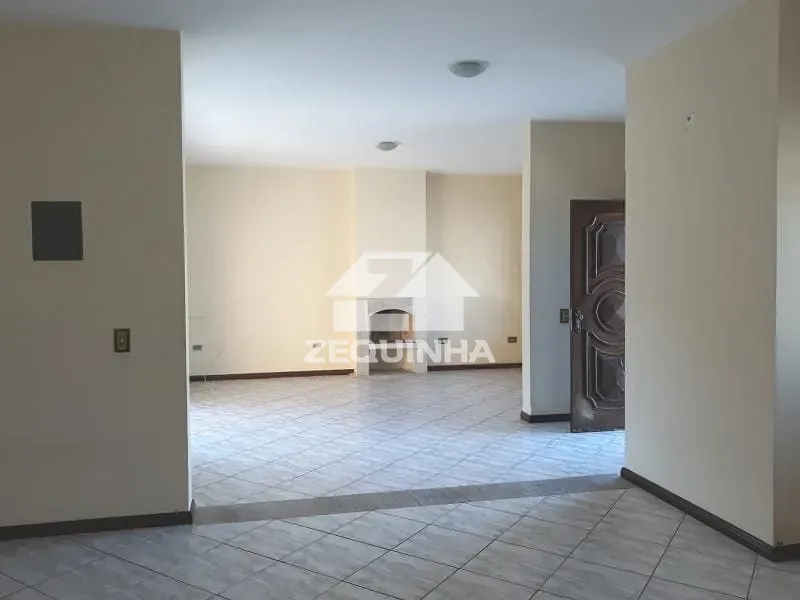 Casa, 4 quartos, 219 m² - Foto 7