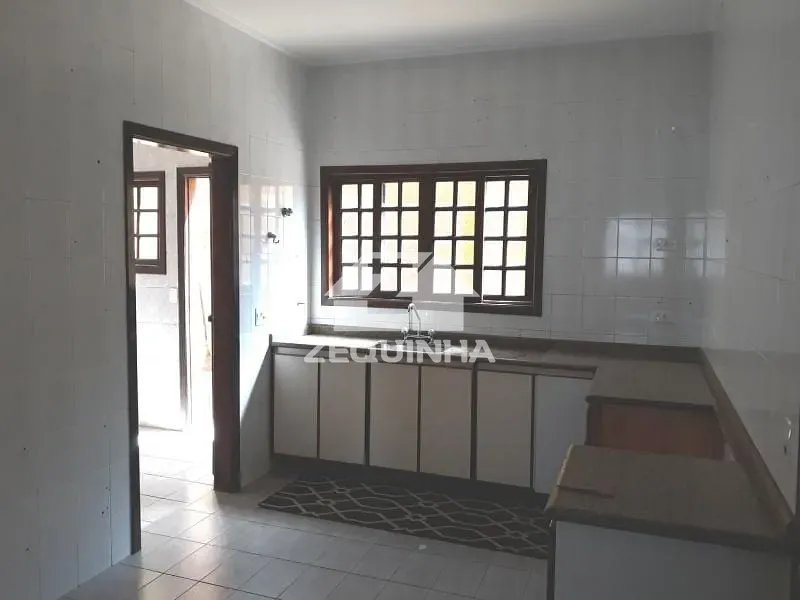 Casa, 4 quartos, 219 m² - Foto 9