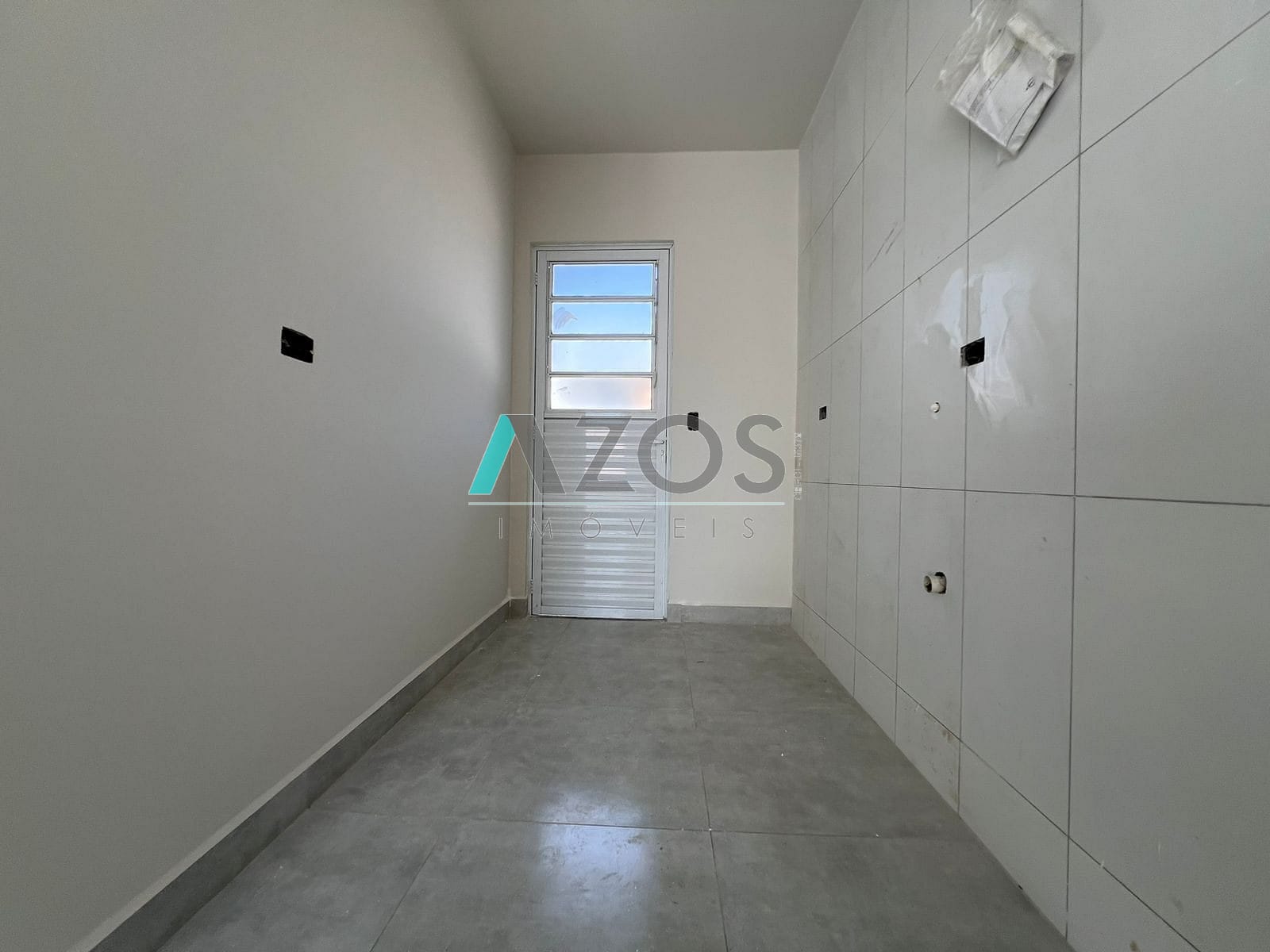 Casa à venda com 3 quartos, 60m² - Foto 11