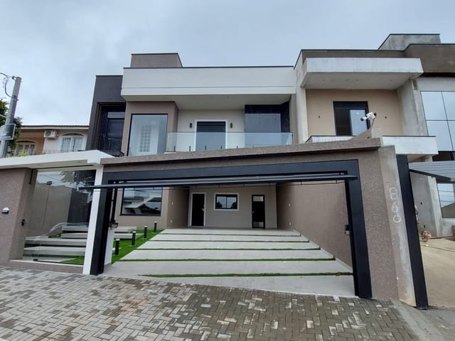 Casa 4 quartos e 3 banheiros, à venda, no bairro Orfãs em Ponta Grossa