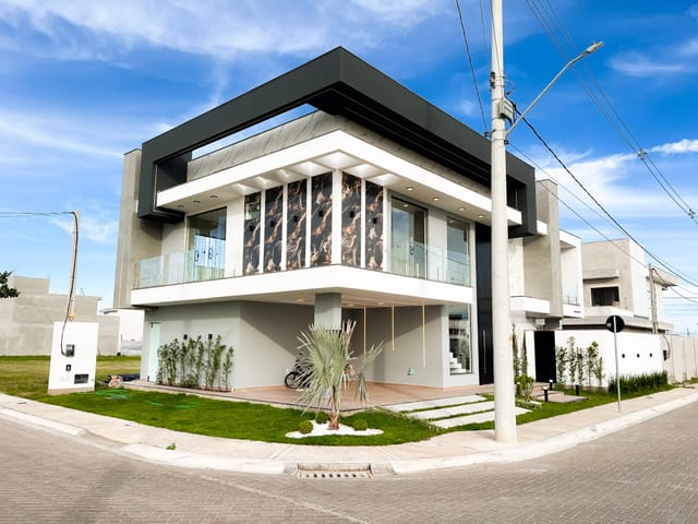 Casa com 288m² 4 quartos e 5 banheiros, à venda, no bairro Centro em Campos dos Goytacazes