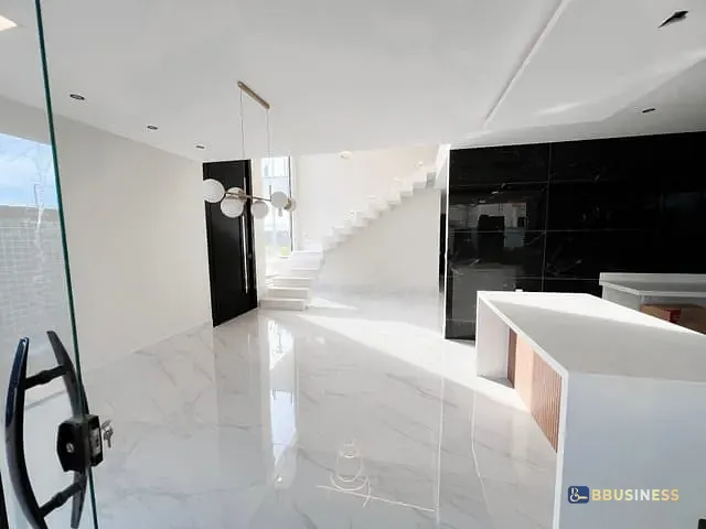 Casa com 288m² 4 quartos e 5 banheiros, à venda, no bairro Centro em Campos dos Goytacazes