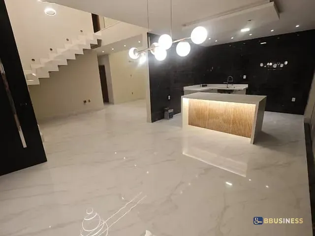 Casa com 288m² 4 quartos e 5 banheiros, à venda, no bairro Centro em Campos dos Goytacazes