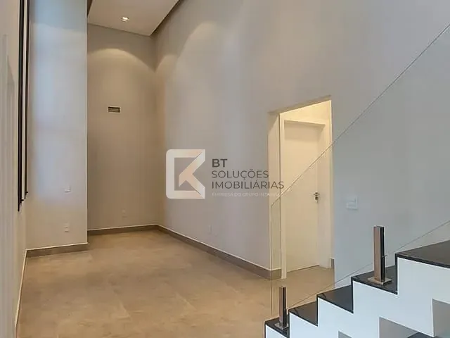 Casa com 225m² 4 quartos e 4 banheiros, à venda, no bairro Colinas de Indaiatuba em Indaiatuba