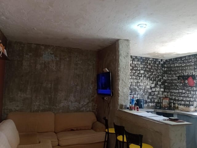 Casa com 200m² 1 quarto e 1 banheiro, à venda, no bairro Santa Clara em Campinas