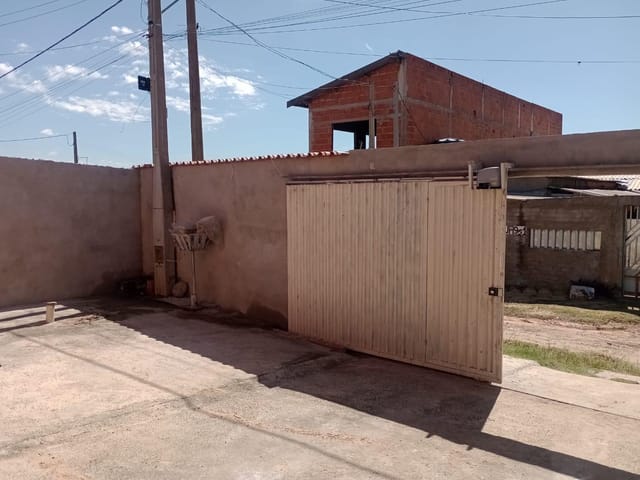 Casa com 200m² 1 quarto e 1 banheiro, à venda, no bairro Santa Clara em Campinas