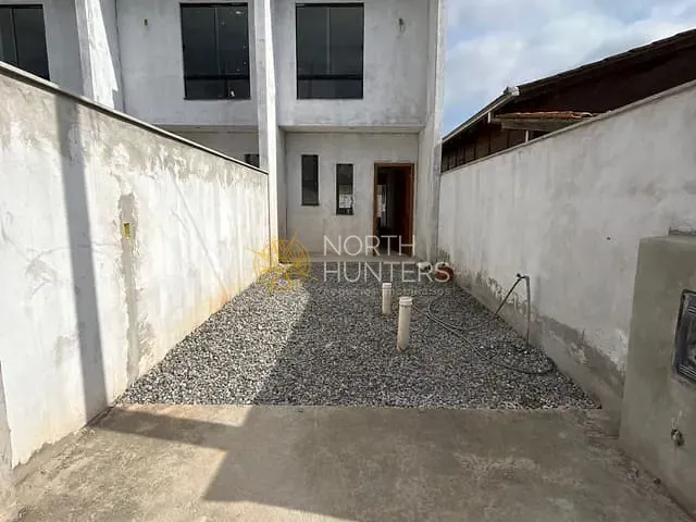 Casa com 58m² 2 quartos e 2 banheiros, à venda, no bairro Centro em Araquari