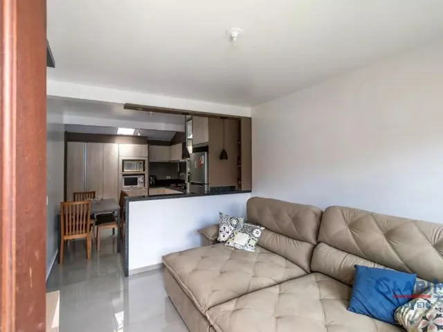 Casa 2 quartos e 2 banheiros, à venda, no bairro VILA RIVABEM em Campo Largo