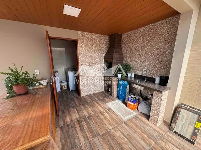 Casa com 300m² 3 quartos e 3 banheiros, à venda, no bairro Ponte do Imaruim em Palhoça