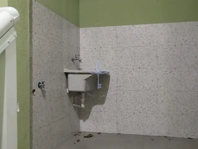 Casa 1 quarto e 1 banheiro, para alugar, no bairro Padre Miguel em Rio de Janeiro