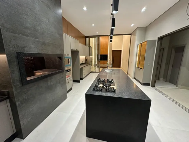 Casa com 360m² 3 quartos e 1 banheiro, à venda, no bairro Condomínio Aquarela dos Poemas em Sinop