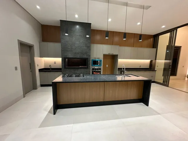 Casa com 360m² 3 quartos e 1 banheiro, à venda, no bairro Condomínio Aquarela dos Poemas em Sinop