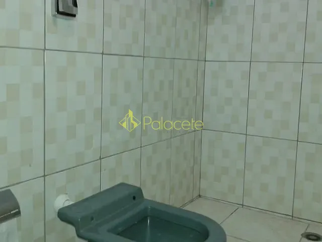 Casa 3 quartos e 1 banheiro, à venda, no bairro Vila Rica em Pindamonhangaba