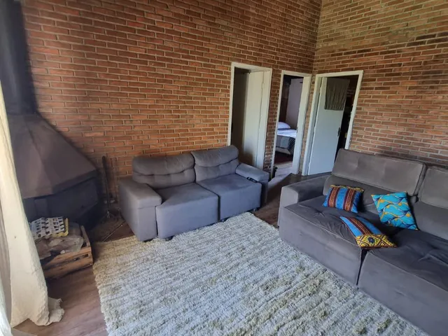 Casa 4 quartos e 3 banheiros, à venda, no bairro Laranjal em Pelotas