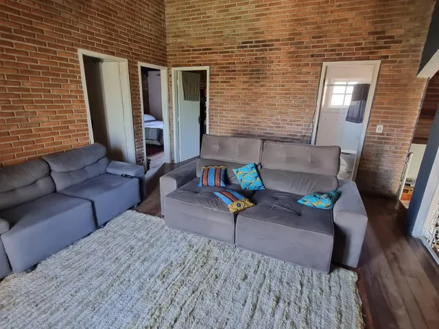 Casa 4 quartos e 3 banheiros, à venda, no bairro Laranjal em Pelotas