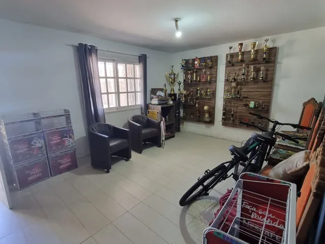 Casa 4 quartos e 3 banheiros, à venda, no bairro Laranjal em Pelotas
