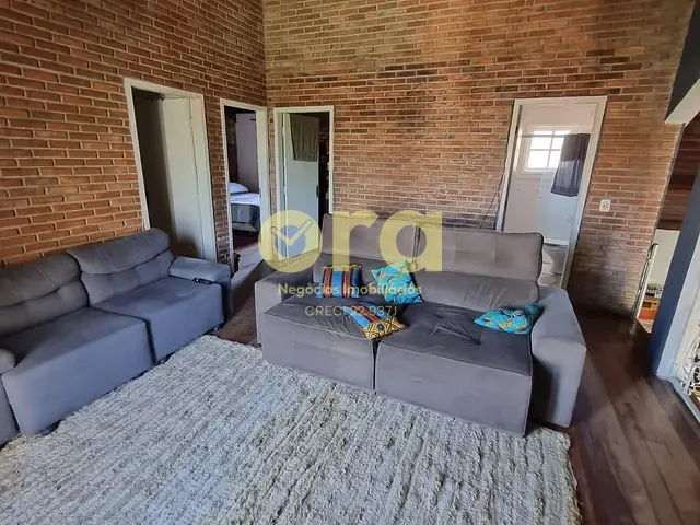 Casa 4 quartos e 3 banheiros, à venda, no bairro Laranjal em Pelotas