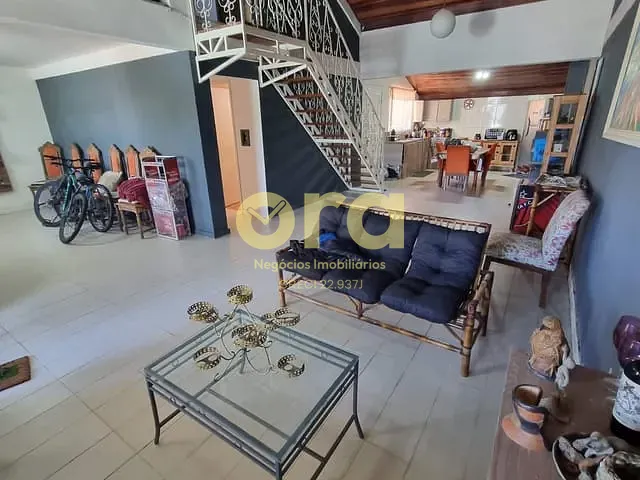 Casa 4 quartos e 3 banheiros, à venda, no bairro Laranjal em Pelotas