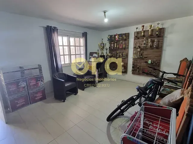 Casa 4 quartos e 3 banheiros, à venda, no bairro Laranjal em Pelotas