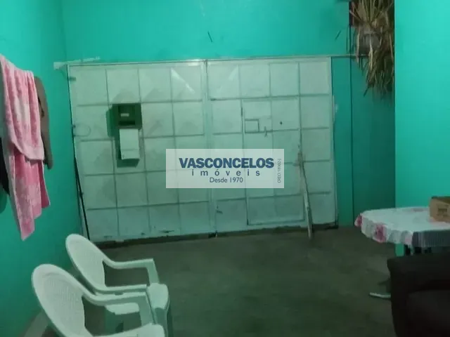Casa com 140m² 2 quartos e 1 banheiro, à venda, no bairro Parque dos Príncipes em Jacareí