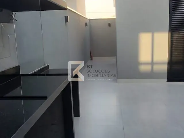 Casa com 300m² 3 quartos e 2 banheiros, à venda, no bairro Jardins Di Roma em Indaiatuba