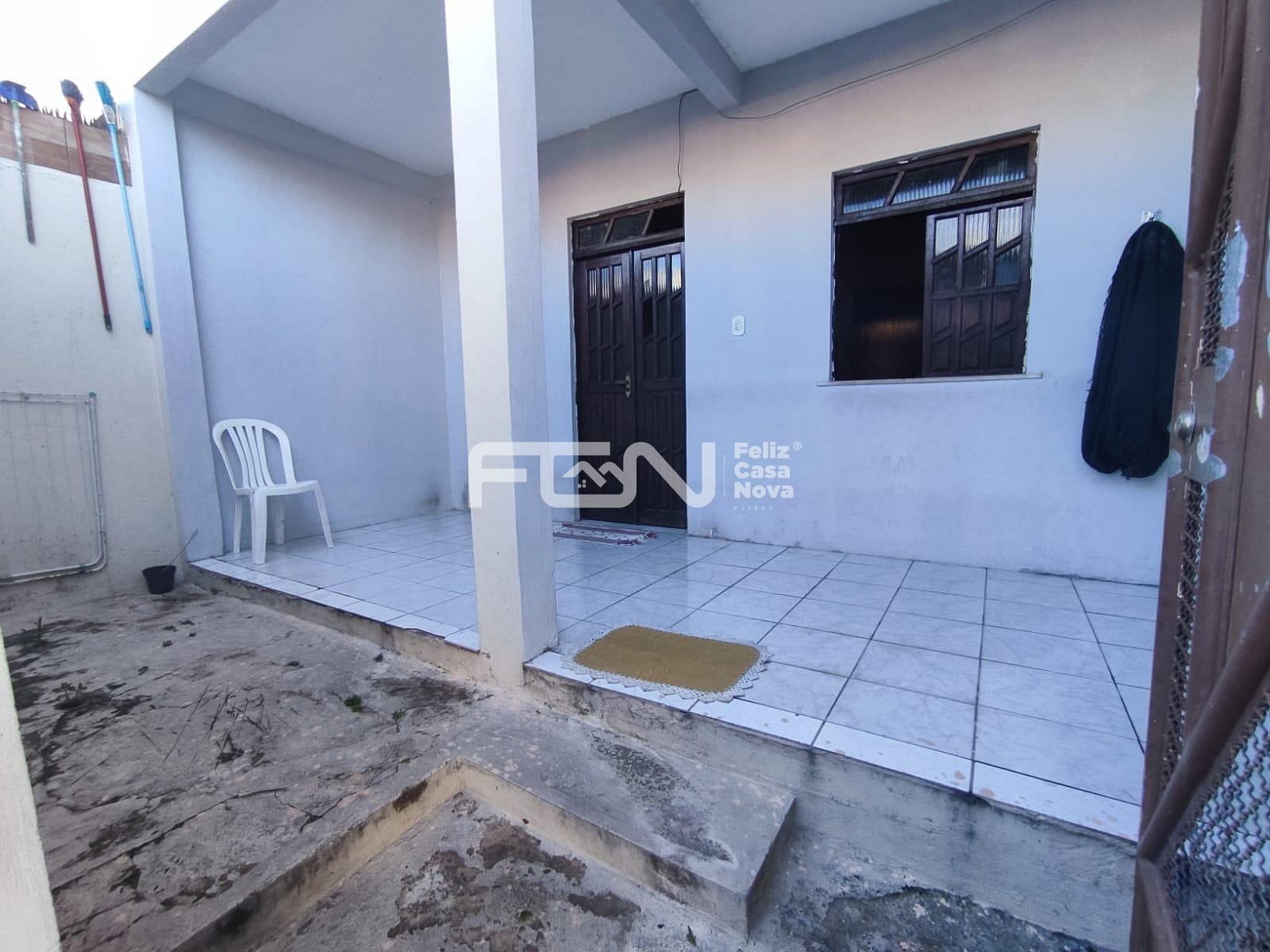 Casa à venda com 2 quartos, 10m² - Foto 2