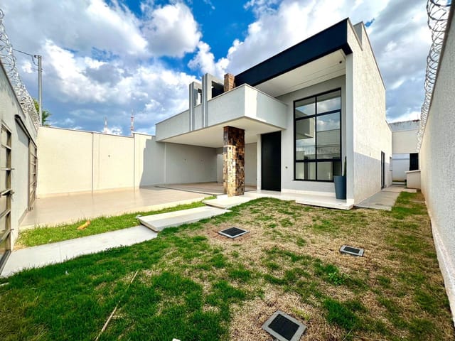 Casa com 360m² 3 quartos e 2 banheiros, à venda, no bairro Jardim Novo Petrópolis em Goiânia