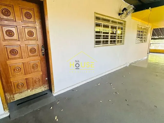 Prédio para alugar, no bairro Coester em Fernandópolis