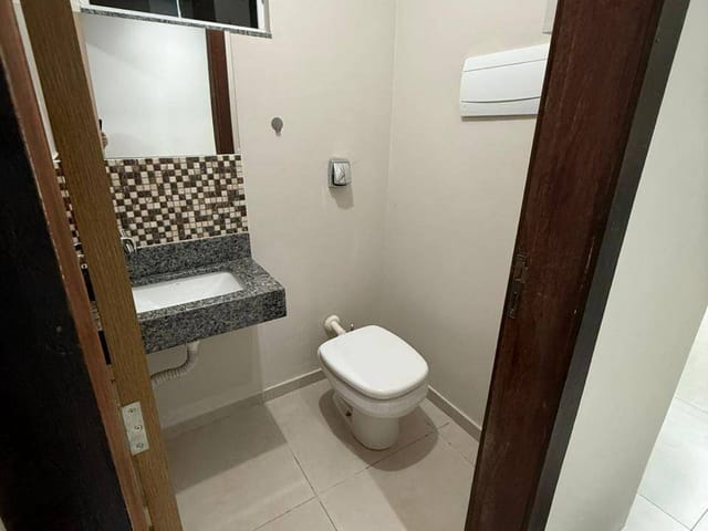 Casa com 180m² 3 quartos e 1 banheiro, à venda, no bairro Reserva Celeste em Sinop