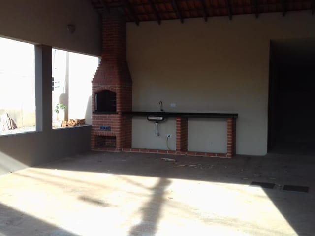 Casa com 300m² 2 quartos e 1 banheiro, à venda, no bairro Jardim Nova Cambé em Cambé