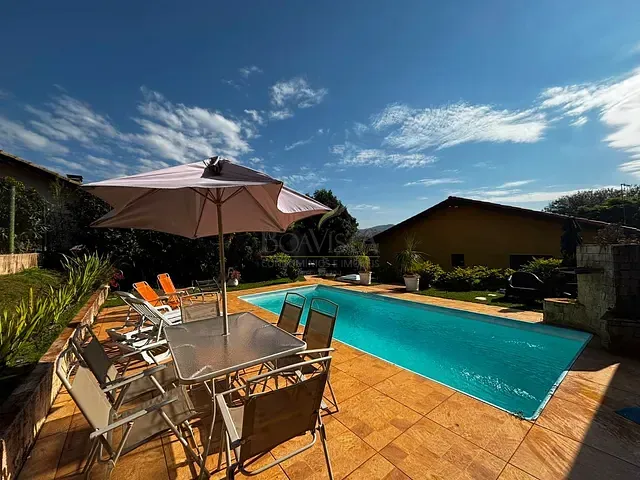 Casa com 1000m² 3 quartos e 3 banheiros, à venda, no bairro Batatuba em Piracaia