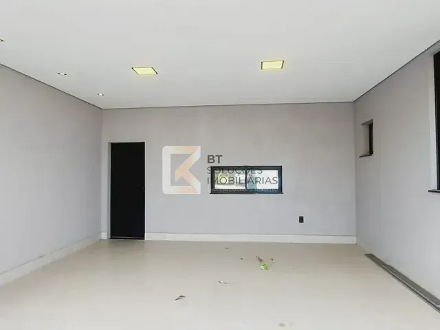 Casa com 300m² 3 quartos e 5 banheiros, à venda, no bairro Jardim Residencial Dona Lucilla em Indaiatuba