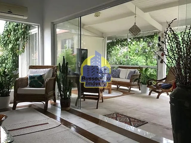 Casa com 335m² 2 quartos e 1 banheiro, à venda ou para alugar, no bairro Nova Higienópolis em Jandira