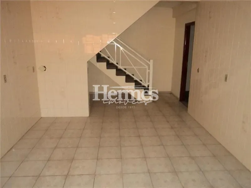 Casa, 5 quartos, 120 m² - Foto 2