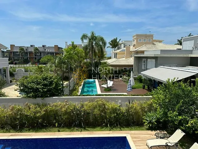 Casa com 600m² 4 quartos e 6 banheiros, para alugar, no bairro Jurerê Internacional em Florianópolis
