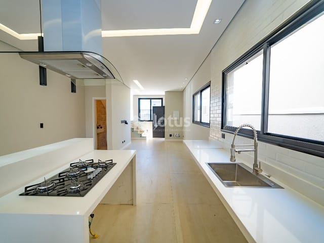 Casa com 150m² 3 quartos e 4 banheiros, à venda, no bairro Nova Jaguari em Santana de Parnaíba