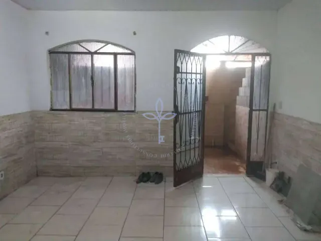 Casa 4 quartos e 1 banheiro, à venda, no bairro Realengo em Rio de Janeiro