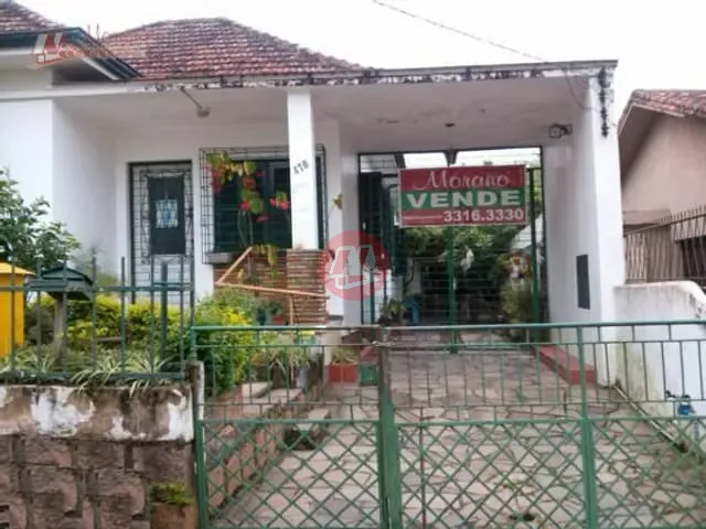 Casa com 300m² 3 quartos e 2 banheiros, à venda, no bairro Medianeira em Porto Alegre