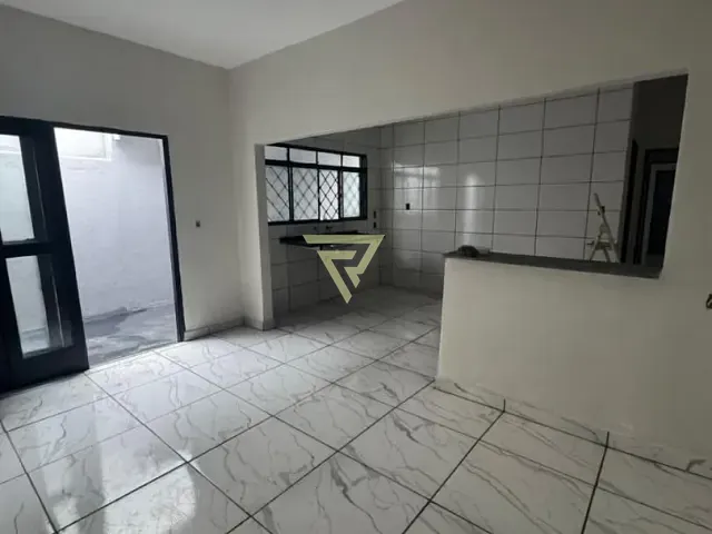 Casa com 130m² 2 quartos e 2 banheiros, à venda, no bairro Jardim Heitor Rigon em Ribeirão Preto