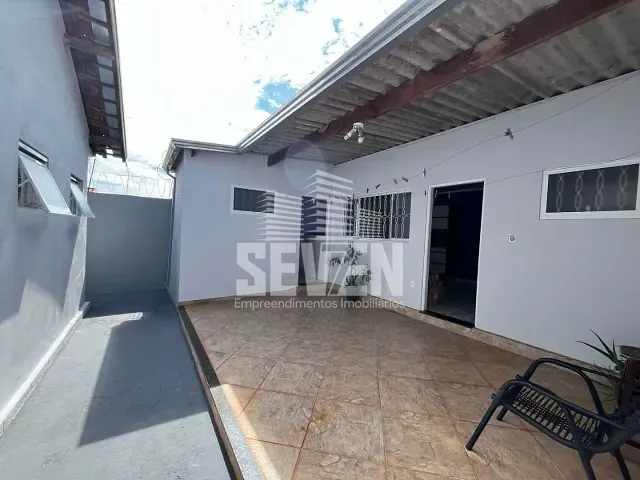 Casa com 242m² 3 quartos e 2 banheiros, à venda, no bairro Parque Santa Cecília em Bauru