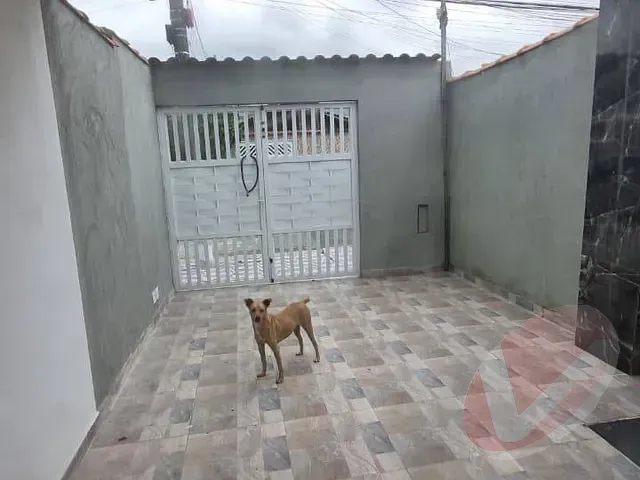 Casa com 100m² 2 quartos e 3 banheiros, à venda, no bairro Samambaia em Praia Grande