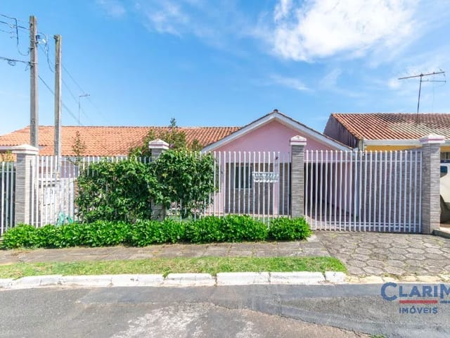 Casa 2 quartos e 3 banheiros, à venda, no bairro Vila Bancária em Campo Largo