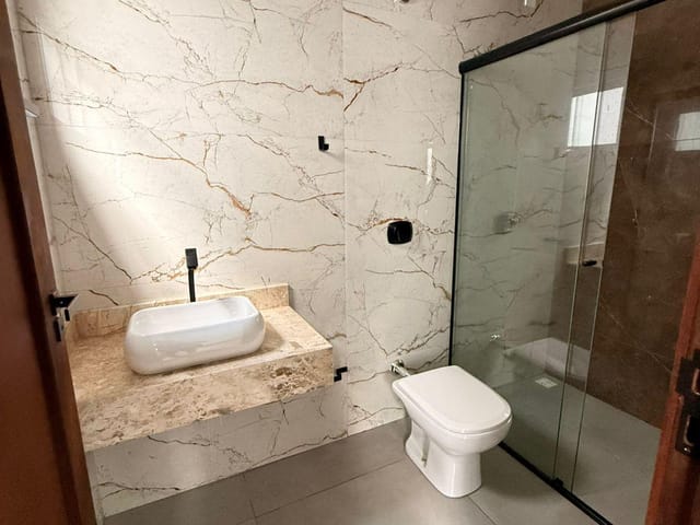 Casa com 203m² 3 quartos e 1 banheiro, à venda, no bairro Belvedere Residencial em Sinop