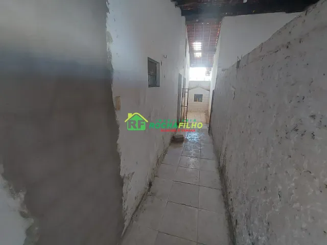 Casa com 274m² 4 quartos e 1 banheiro, para alugar, no bairro Vermelha em Teresina