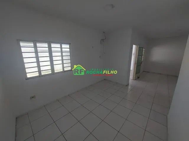 Casa com 274m² 4 quartos e 1 banheiro, para alugar, no bairro Vermelha em Teresina